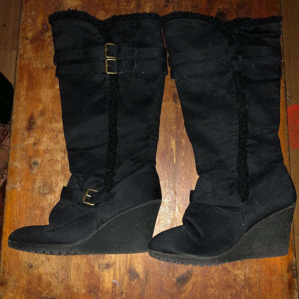 Fuzzy buckle wedge boots